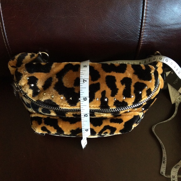 A NEW TOPSHOP Leopard Print Fanny Bag - Picture 4 of 8